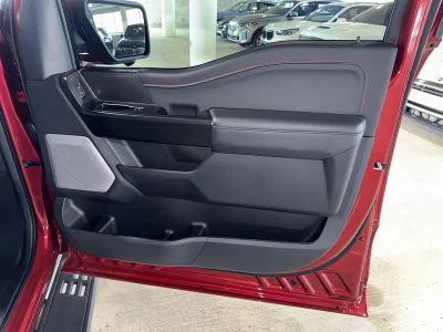 2025 Ford F-150 — photo 9 view