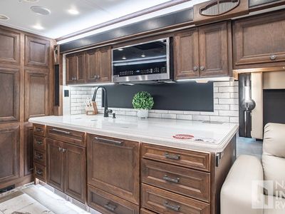 2026 Tiffin Motorhomes Allegro Bus - Photo 17
