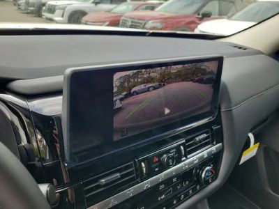 2026 Nissan Pathfinder — photo 16 view