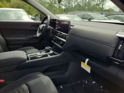 2026 Nissan Pathfinder — photo 32 view