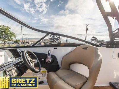 2025 Bayliner V - Photo 14
