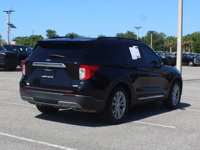 2020 Ford Explorer — side profile view
