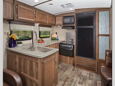 2018 Keystone RV Premier Ultra Lite - Photo 2