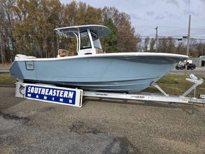 2026 Sea Hunt Ultra 275 CB — front three-quarter view