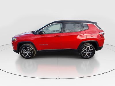2025 Jeep Compass - Photo 4