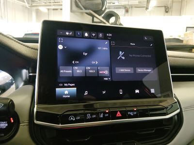 2025 Jeep Compass - Photo 17
