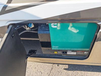 2022 Thor Motor Coach MAGNITUDE — photo 27 view