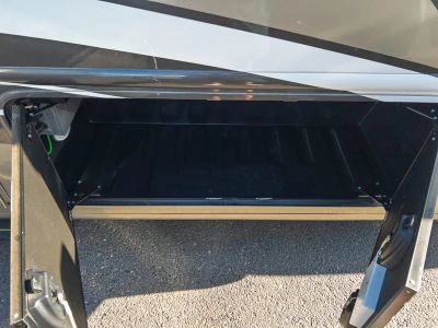 2022 Thor Motor Coach MAGNITUDE — photo 24 view