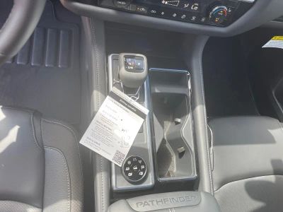 2026 Nissan Pathfinder — photo 14 view