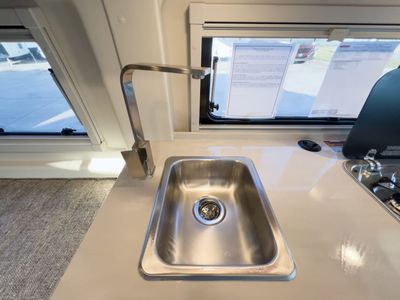 2026 Winnebago TRAVATO - Photo 9