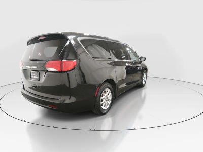 2023 Chrysler Voyager - Photo 7