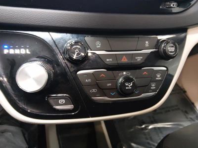 2023 Chrysler Voyager - Photo 20
