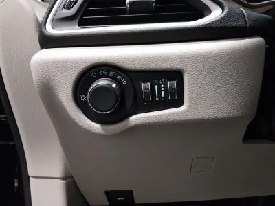2023 Chrysler Voyager - Photo 13