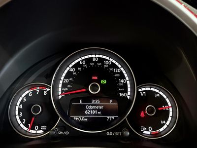 2016 Volkswagen Beetle - Photo 13