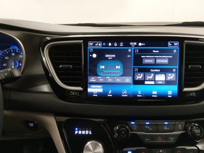 2024 Chrysler Pacifica — photo 21 view