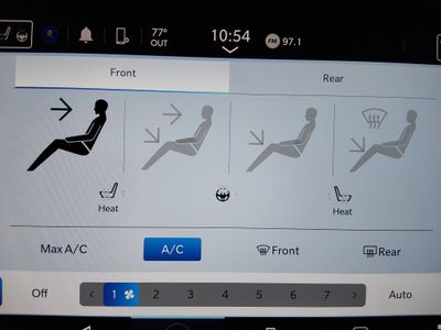 2024 Chrysler Pacifica — photo 18 view