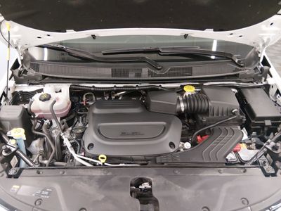 2024 Chrysler Pacifica — photo 9 view