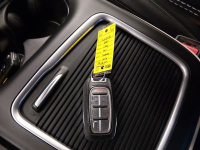 2024 Chrysler Pacifica — photo 15 view