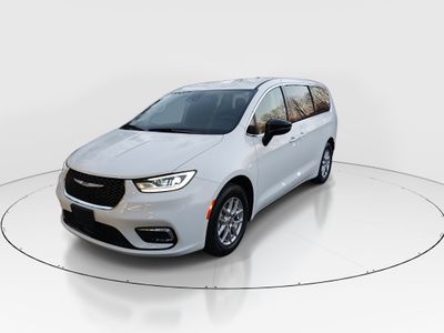 2024 Chrysler Pacifica — rear three-quarter view