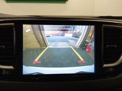 2024 Chrysler Pacifica — photo 16 view