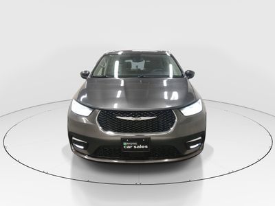2023 Chrysler Pacifica - Photo 2
