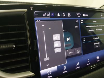2023 Chrysler Pacifica - Photo 18