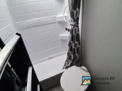 2026 Coachmen RV Catalina Legacy - Photo 17