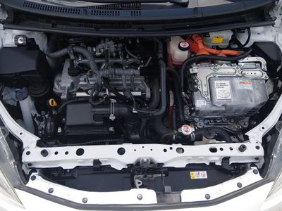 2018 Toyota Prius c - Photo 9