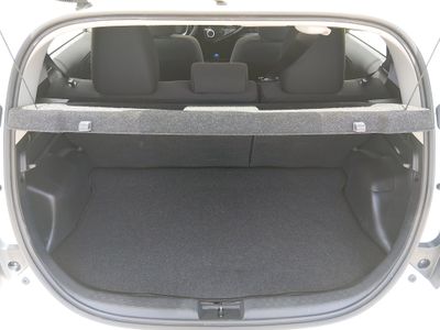 2018 Toyota Prius c - Photo 11