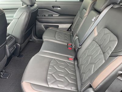 2026 Nissan Pathfinder — photo 16 view