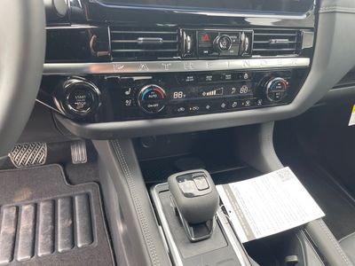 2026 Nissan Pathfinder — photo 13 view