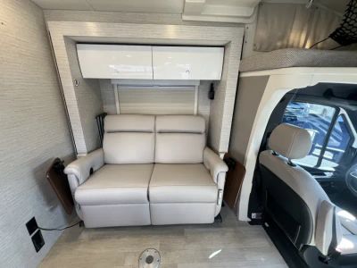 2022 Winnebago NAVION — photo 12 view