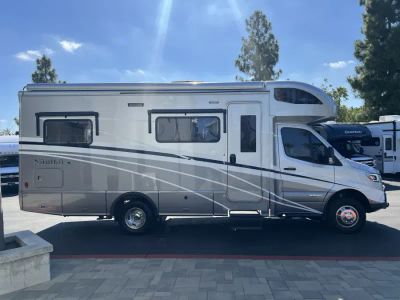 2022 Winnebago NAVION — photo 19 view