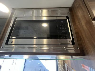 2022 Winnebago NAVION — photo 9 view