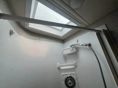 2022 Winnebago NAVION — photo 17 view