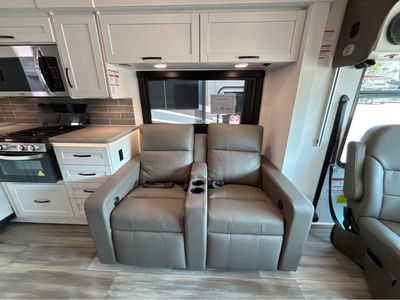 2026 Jayco Precept - Photo 10