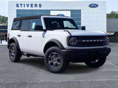 2026 Ford Bronco Big Bend in Oxford White — front three-quarter view