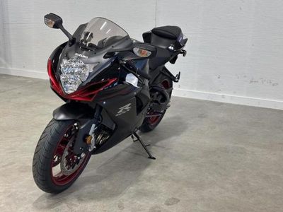2026 Suzuki GSX-R600 — engine compartment view