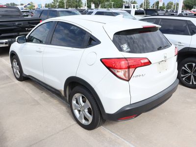 2016 Honda HR-V — engine compartment view
