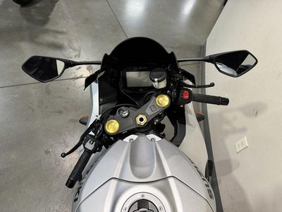2025 Suzuki GSX-R1000 - Photo 9