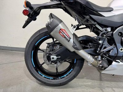 2025 Suzuki GSX-R1000 - Photo 15
