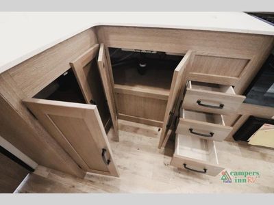 2025 Gulf Stream RV Friendship - Photo 33