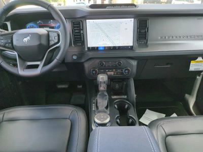 2026 Ford Bronco — photo 13 view