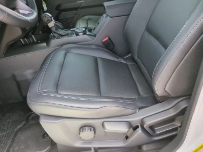 2026 Ford Bronco — photo 17 view