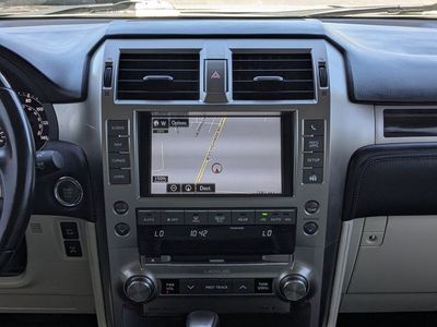 2020 Lexus GX - Photo 18