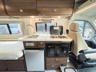 2022 Winnebago TRAVATO - Photo 8
