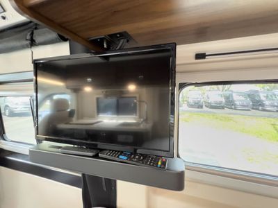 2022 Winnebago TRAVATO - Photo 15