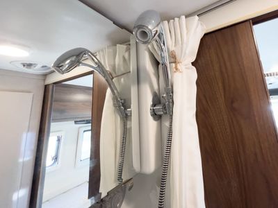 2022 Winnebago TRAVATO - Photo 17