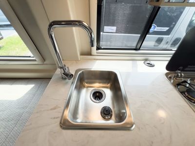 2022 Winnebago TRAVATO - Photo 9