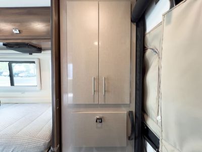 2022 Winnebago TRAVATO - Photo 19